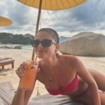 Taylor Hill Instagram - 🍯🌙 pt 4 ( ACOTAR update- book one done and HOLY MOLY best book I’ve read in a LONG time) Phuket, Thailand