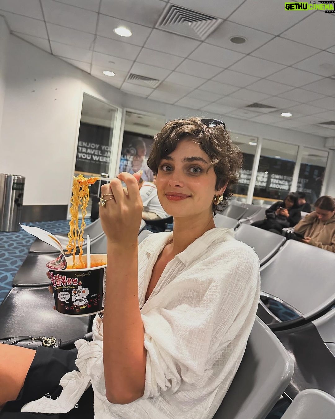 Taylor Hill Instagram - 🍯🌙 pt 3 Bangkok, Thailand