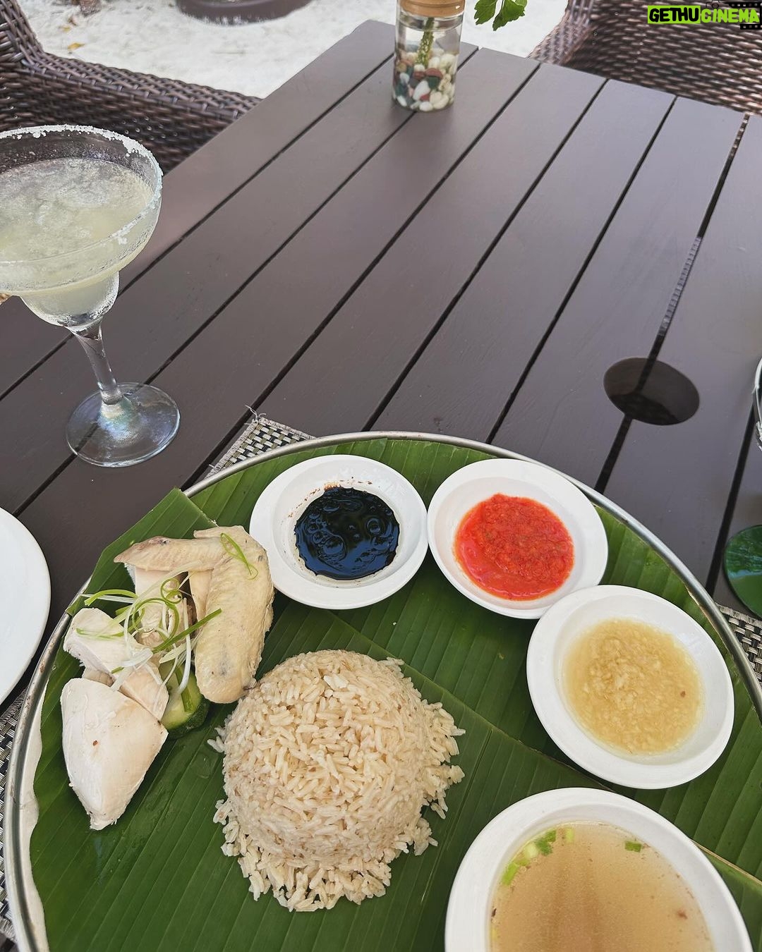Taylor Hill Instagram - 🍯🌙pt 2 Pangkor Laut Resort