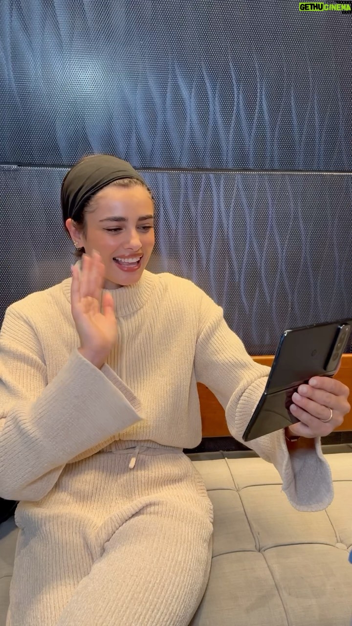 Taylor Hill Instagram - #sponsored Always connected to my angel Salem no matter where I am thanks to Google Meet @googleworkspace 🖤🐈⬛