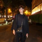 Taylor Hill Instagram - Fashion! Fittings! And fun! Oh my!🤗✨ Paris, France