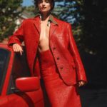 Taylor Hill Instagram - Harper’s Bazaar Greece! Thank you for seeing my vision and making it come to life ✨ @harpersbazaargreece Photographer: @jonnymarlow Stylist: @katie_mossman Makeup Stylist: @stoj_makeupartist Hair Stylist: @tak8133