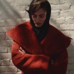 Taylor Hill Instagram - Harper’s Bazaar Greece! Thank you for seeing my vision and making it come to life ✨ @harpersbazaargreece Photographer: @jonnymarlow Stylist: @katie_mossman Makeup Stylist: @stoj_makeupartist Hair Stylist: @tak8133