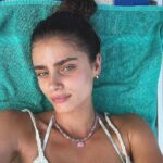 Taylor Hill Instagram - 🥂🌅🫒⛱️