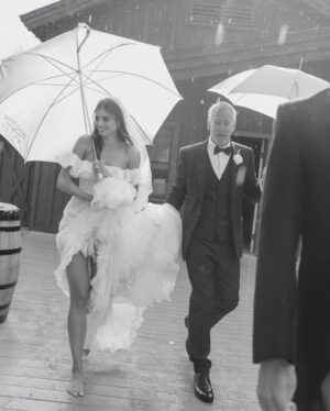 Taylor Hill Instagram - Happy Father’s Day @dg_hill I love you so much! Thank you for being the best dad and for walking me down the aisle 🤍
