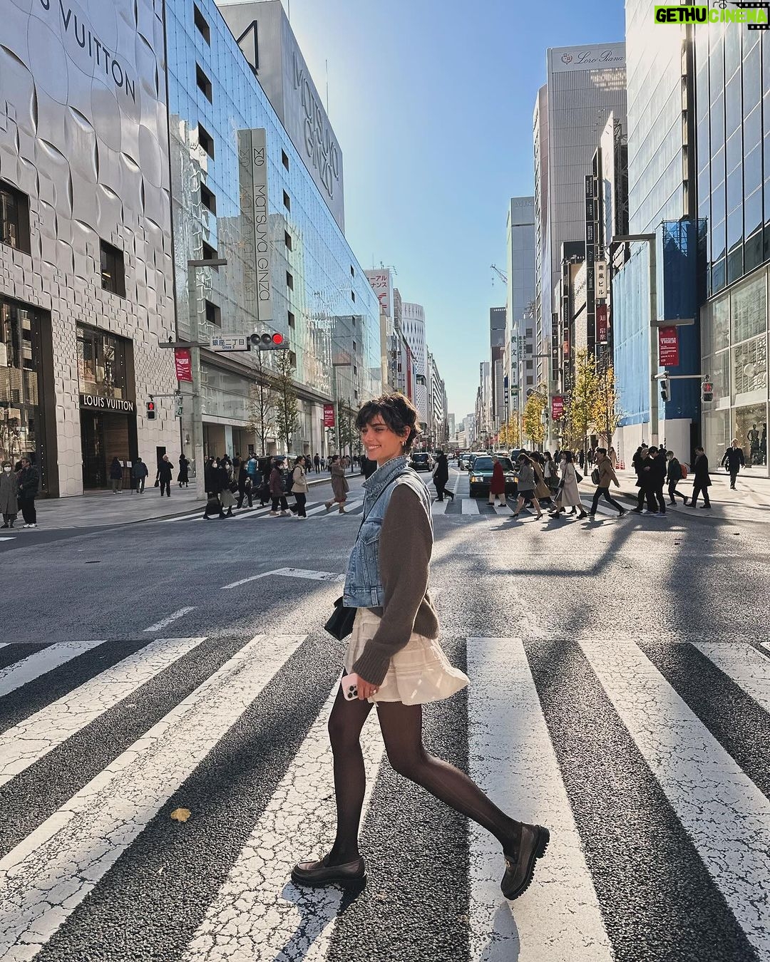 Taylor Hill Instagram - 🍯🌙 pt 5. Feels good being back in one of my favorite places! 🍜❤️🗼 Tokyo, Japan