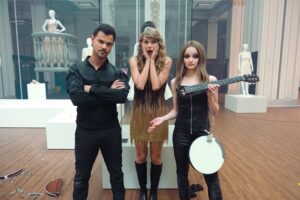 Taylor Swift Instagram - WELL. SO. I’ve been counting down for months and finally the ‘I Can See You’ video is out. I wrote this video treatment over a year ago and really wanted to play out symbolically how it’s felt for me to have the fans helping me reclaim my music. I had my heart set on @joeyking, @taylorlautner and @helloimpresleycash starring in it. Joey and Presley had been in the video for ‘Mean’ when they were 9 and 13 and they are back and so ridiculously bad ass!! Taytay is INCREDIBLE in this (didn’t have a stunt double!) and shout out to @taylautner for being so awesome to hang with on set. The Tale of 3 Taylors 😆 I always wanted to direct fight scenes/a heist storyline and had the most incredible time plotting this out with my amazing DP @selajon. So proud of this one.