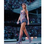 Taylor Swift Instagram - Chicago that was sooooo epic. Playing 3 nights at Soldier Field and getting to sing ‘You All Over Me’ with @marenmorris who I adore. You guys were so much fun to play for, I love you 🥰 See you 🔜 Detroit! 📷: @iammoustache / @gettyimages