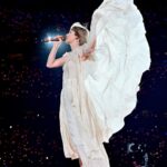 Taylor Swift Instagram - Philly was a dream, honestly. Playing three nights in the stadium I used to see on tv when my dad watched Eagles games every Sunday. The most magical 3 hometown shows a girl could hope for. Plus I got to emotionally hobble my way through singing The Best Day for my mom on Mother’s Day 😭😭🥰🥰🥰 I love you all so much and am counting down the hours til Foxborough!! 📷: @lisalakephotodesign / @gettyimages