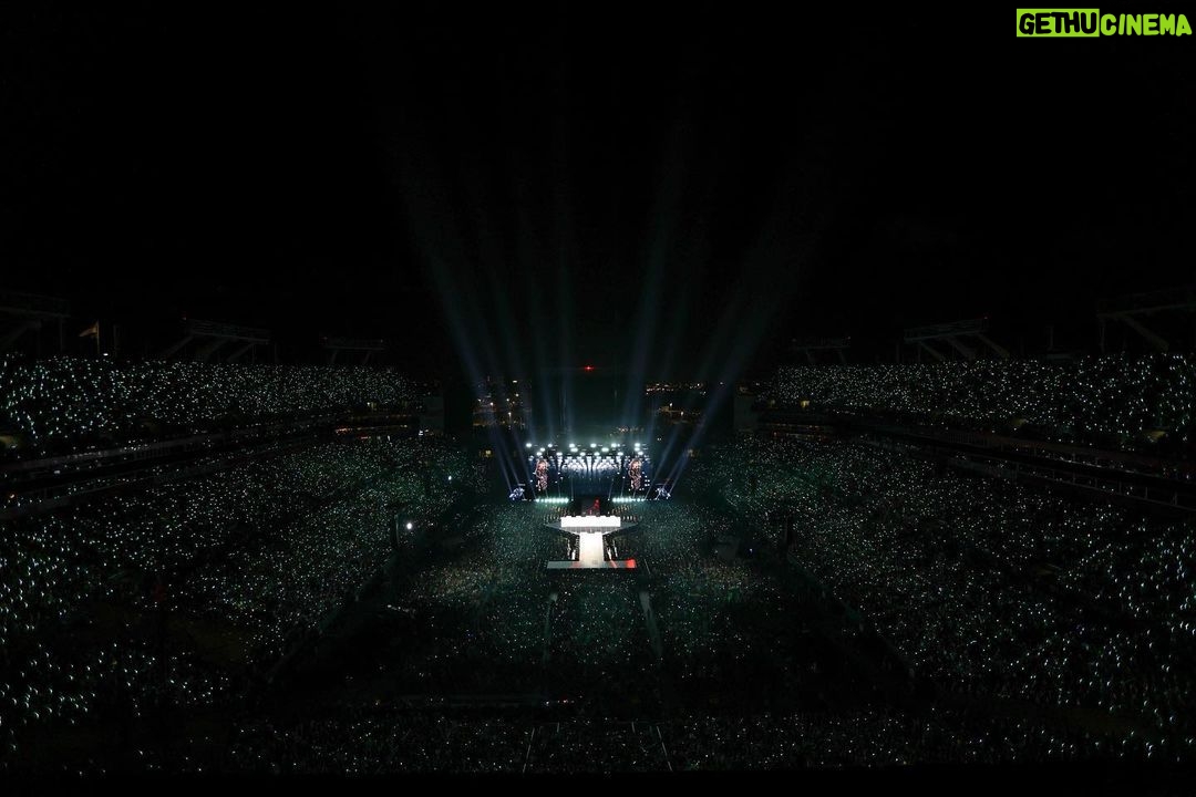 Taylor Swift Instagram - Still buzzing from those 3 shows in Tampa!!! Thank you to the unforgettably epic crowds and to @aarondessner for coming out to play twice with me, we’ve been dreaming about that for so long!! So grateful for the memories we’re making on this tour 🥲 📷: @octaviojones @gettyimages