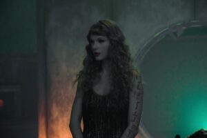 Taylor Swift Instagram - WELL. SO. I’ve been counting down for months and finally the ‘I Can See You’ video is out. I wrote this video treatment over a year ago and really wanted to play out symbolically how it’s felt for me to have the fans helping me reclaim my music. I had my heart set on @joeyking, @taylorlautner and @helloimpresleycash starring in it. Joey and Presley had been in the video for ‘Mean’ when they were 9 and 13 and they are back and so ridiculously bad ass!! Taytay is INCREDIBLE in this (didn’t have a stunt double!) and shout out to @taylautner for being so awesome to hang with on set. The Tale of 3 Taylors 😆 I always wanted to direct fight scenes/a heist storyline and had the most incredible time plotting this out with my amazing DP @selajon. So proud of this one.