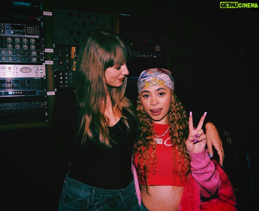 Taylor Swift Instagram - Karma is that girl like 💕