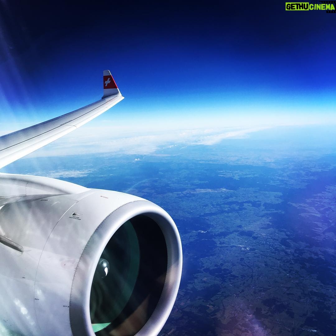 Ted Kravitz - 1.4K Likes - Airbus A220 / Bombardier C Series, 41,000 feet.