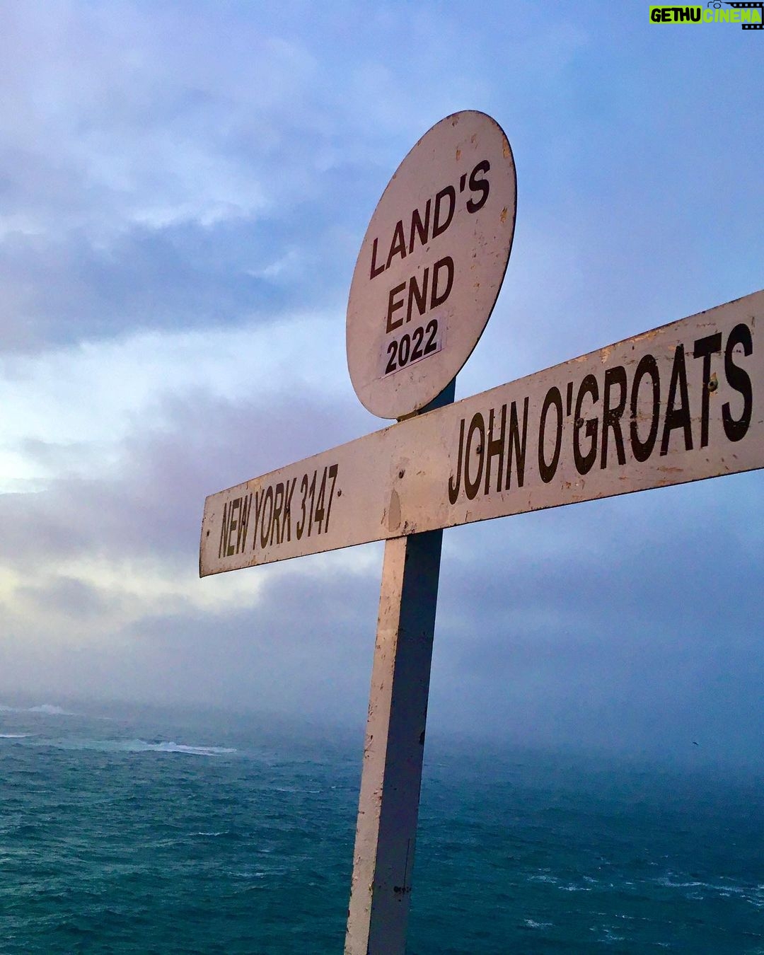 Ted Kravitz - 5.7K Likes - Dr Syntax’s Head, Land’s End, Cornwall. 1/1/22
