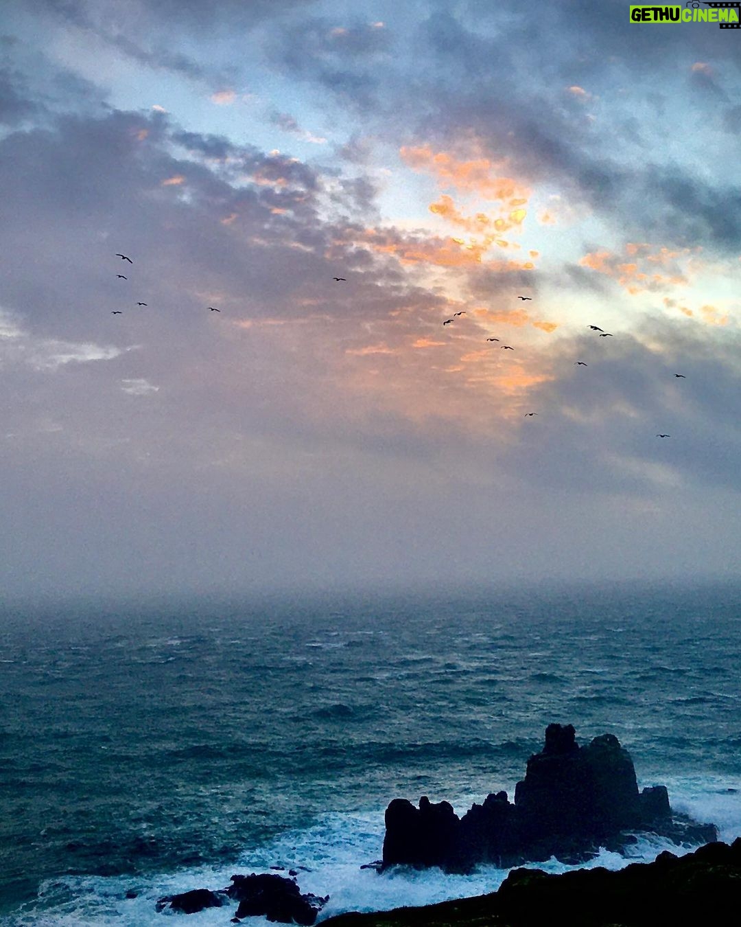 Ted Kravitz - 5.7K Likes - Dr Syntax’s Head, Land’s End, Cornwall. 1/1/22