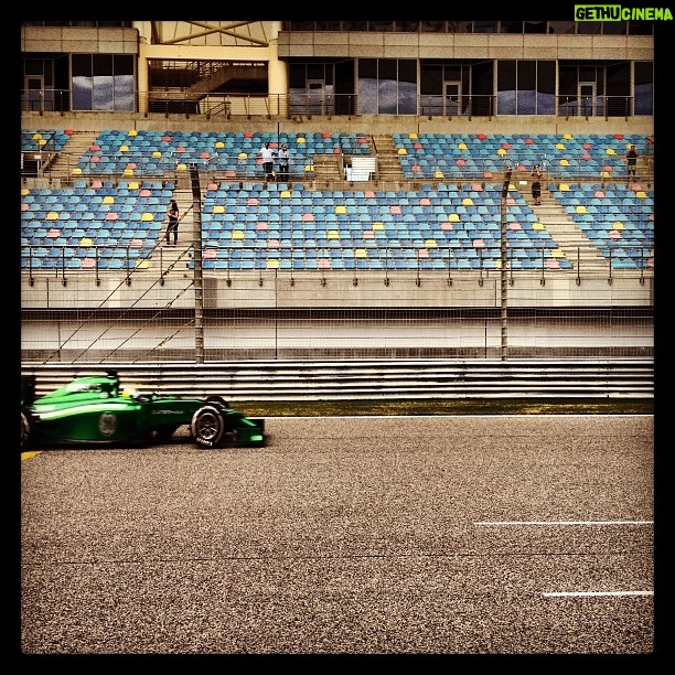Ted Kravitz - 44 Likes - Caterham, Bahrain 2014