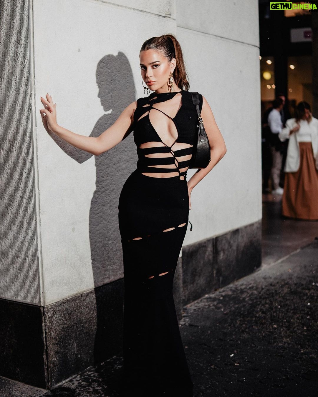 Tessa Brooks Instagram - had the best time at the @roberto_cavalli show 🖤 📸: @phabiosphoto_ Milan, Italy