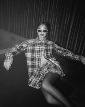 Tessa Brooks Instagram - A @calzedonia night 🪩 #calzedomania #ad