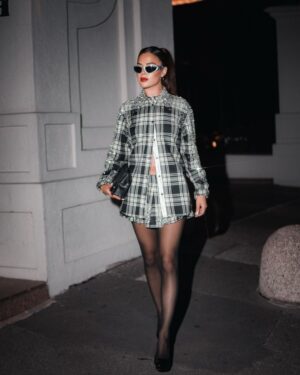 Tessa Brooks Instagram - A @calzedonia night 🪩 #calzedomania #ad