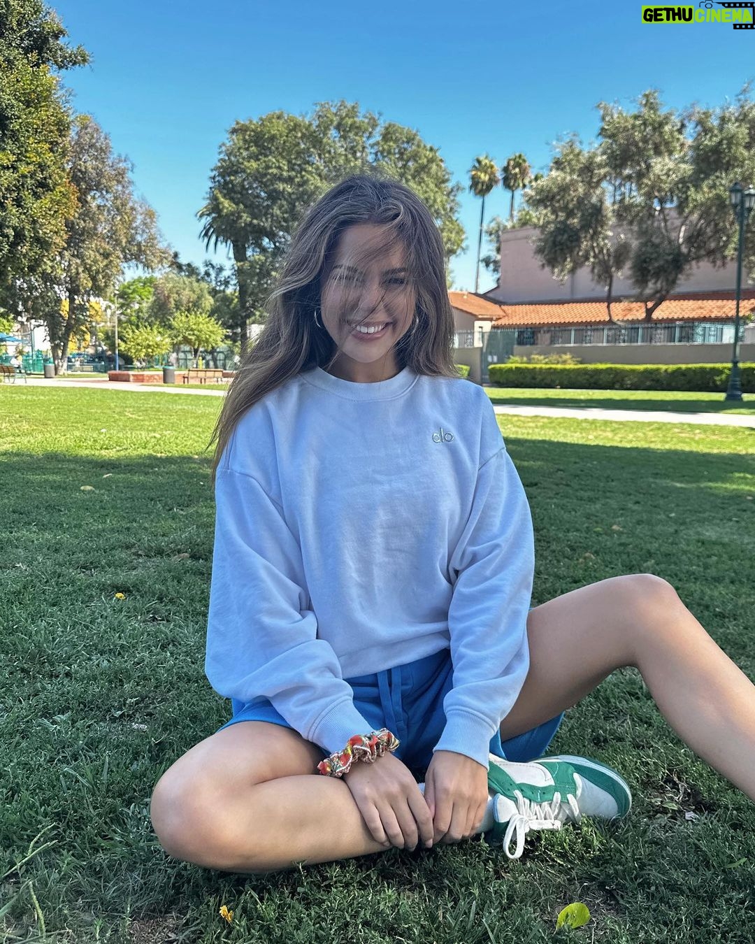Tessa Brooks Instagram - fun lil park day 🕺 @alo