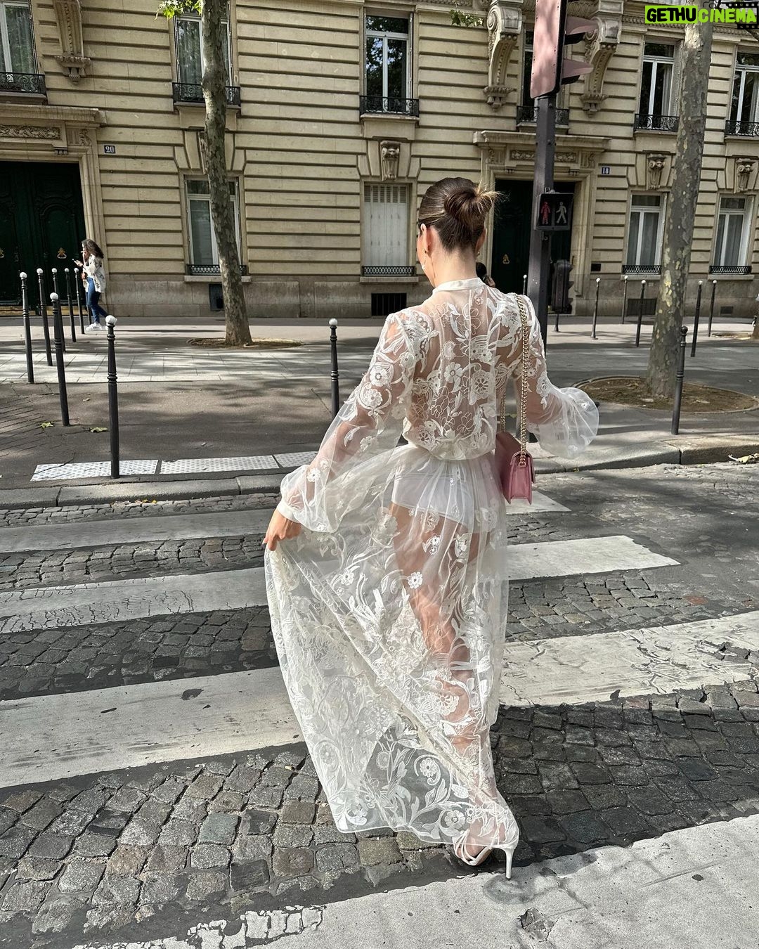 Tessa Brooks Instagram - always fun shooting with @annamuradas 🥰 Best last day in Paris @zuhairmuradofficial Paris, France