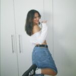 Tessa Brooks Instagram - me @ home