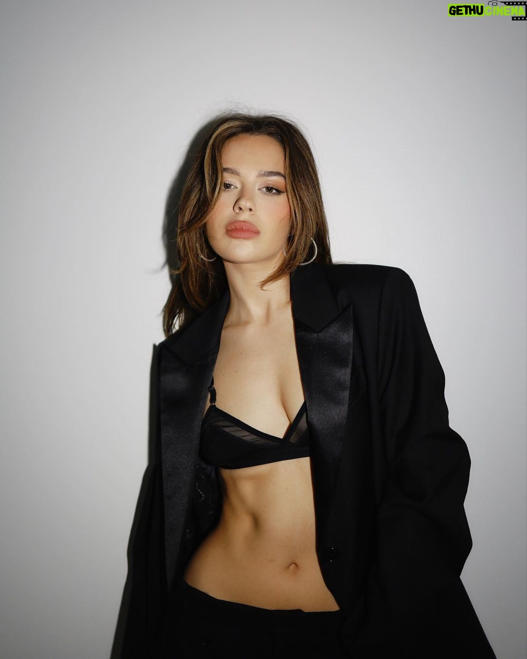 Tessa Brooks Instagram - @zadigvoltaire 🖤
