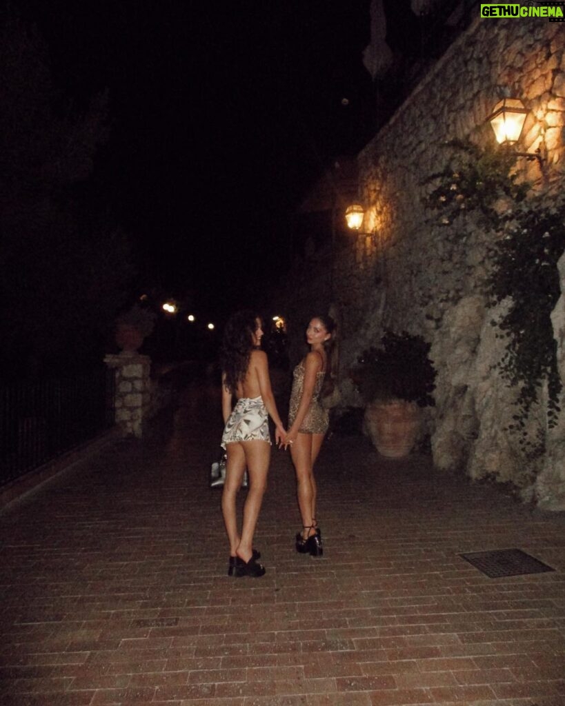 Tessa Brooks Instagram - a moment Capri, Italy