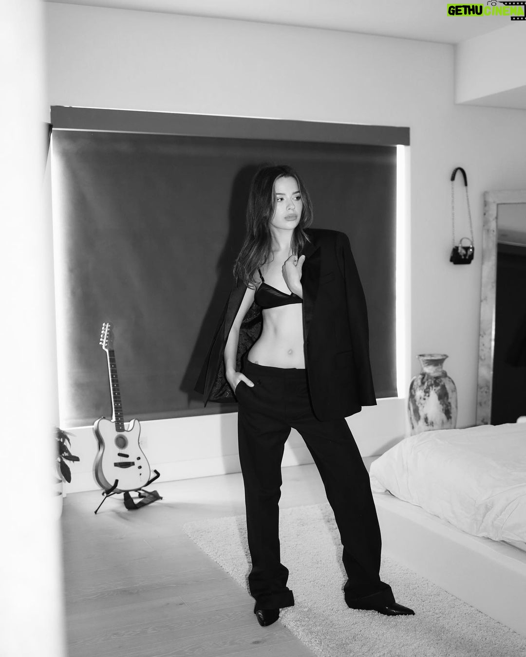 Tessa Brooks Instagram - @zadigvoltaire 🖤