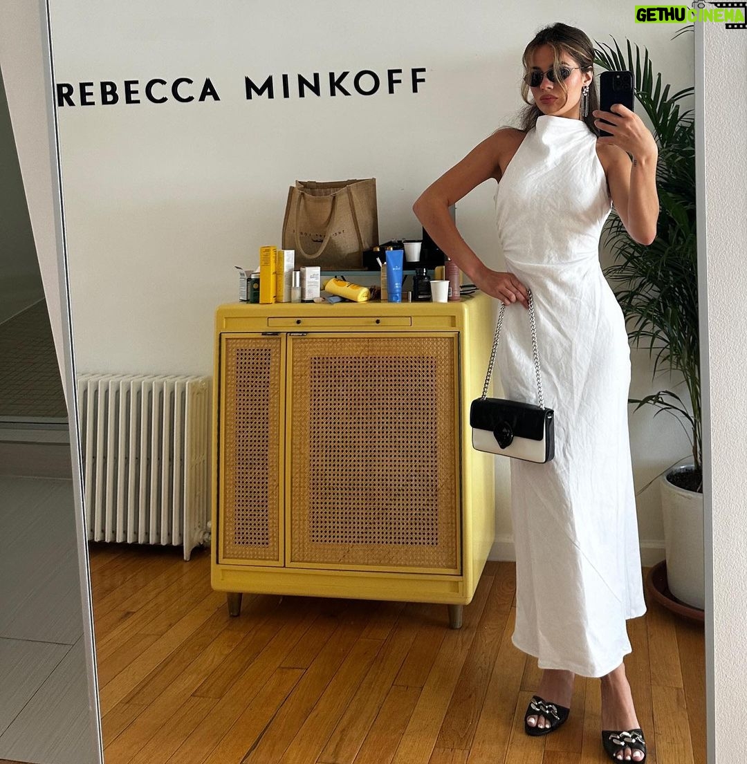 Tessa Brooks Instagram - Had the best time this past weekend with @rebeccaminkoff 🥰 The Hamptons