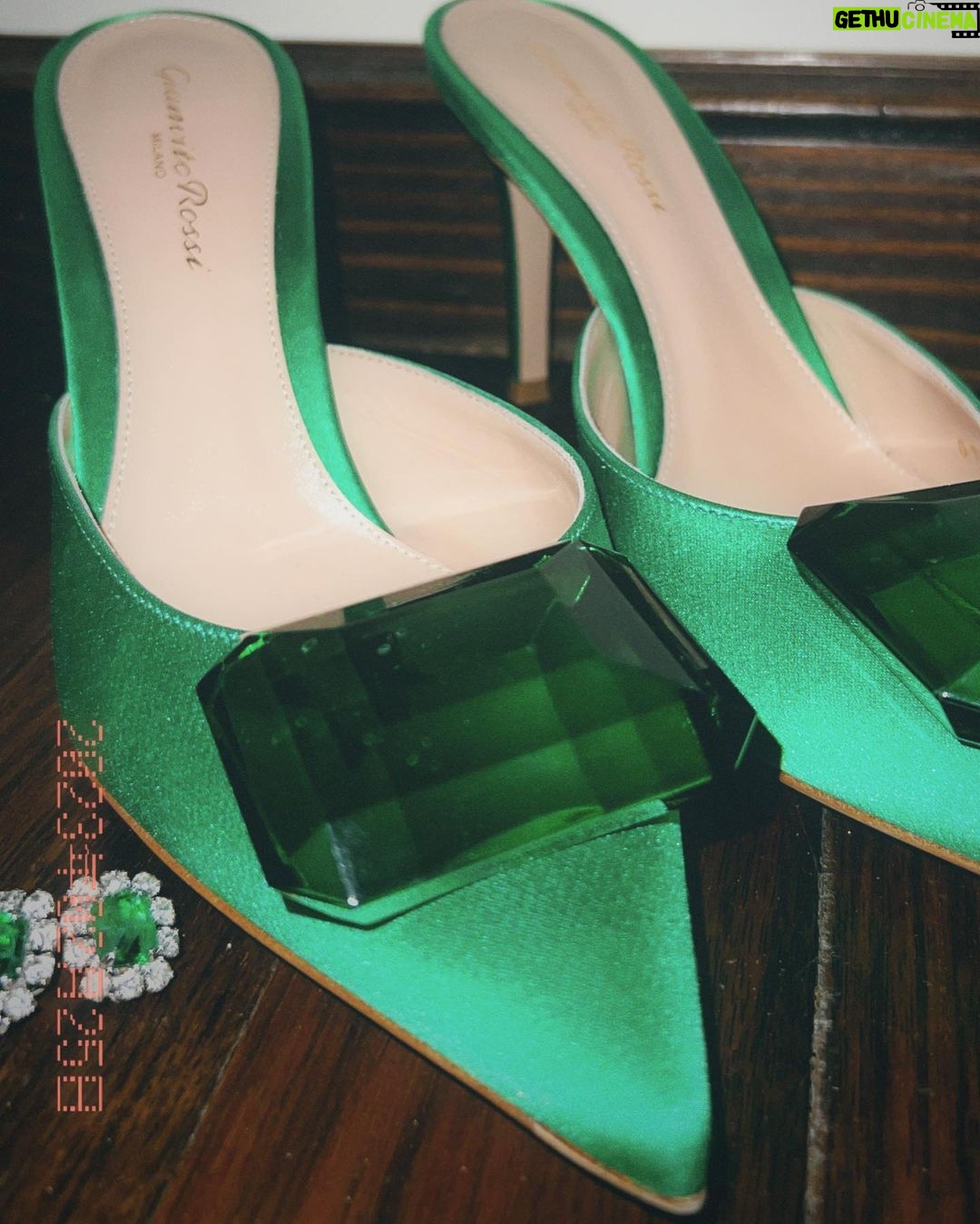 Tessa Brooks Instagram - today at @gianvitorossi 💚 Milan, Italy