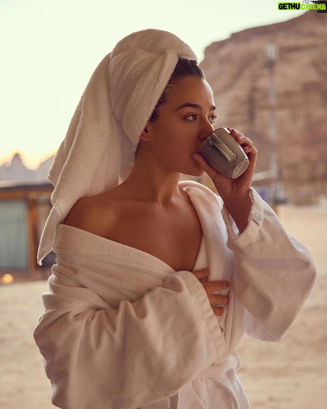 Tessa Brooks Instagram - sunrise in Al Ula ☕️ @carlhalal Habitas AlUla