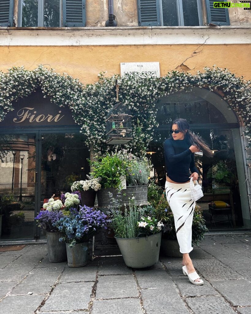 Tessa Brooks Instagram - never wanna leave 🌷 Milan, Italy