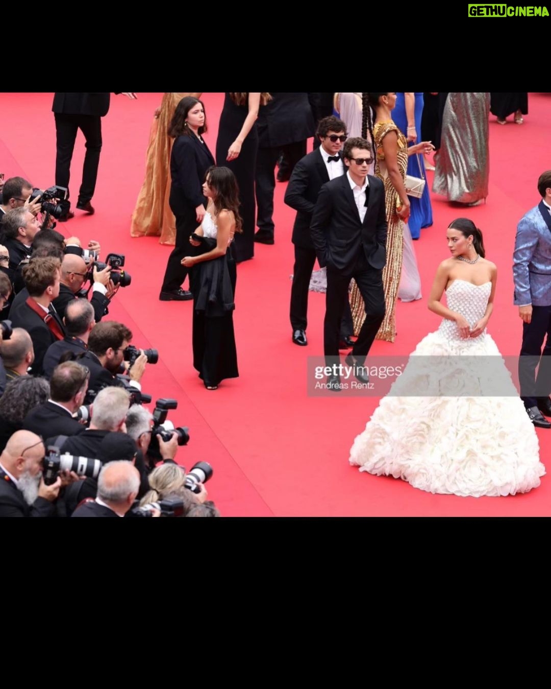 Tessa Brooks Instagram - @festivaldecannes #BornElectric #ThisIsForwardism #BMWxCannes @bmw 🖤