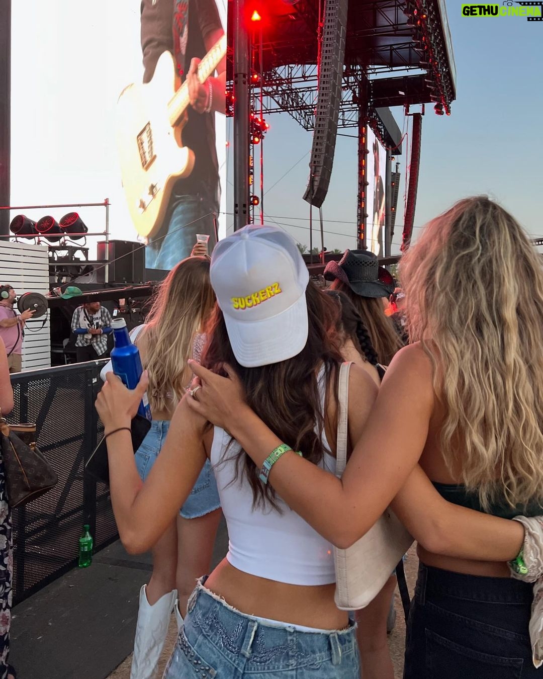 Tessa Brooks Instagram - ain’t it funny how life changes 🤠🎶 Stagecoach Festival
