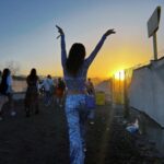 Tessa Brooks Instagram - Boy oh boy did I get my steps in this weekend 🏃‍♀️ 1st Coachella was a success with @guessoriginals @drinkhappyhour 🤝 now it’s time to fix my sleep schedule lmao Palm Springs Californina