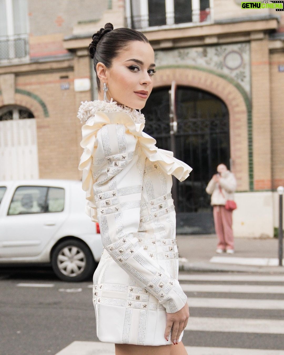 Tessa Brooks Instagram - An incredible Paris couture week with @hautecoutureweek #HauteCoutureWeek 🩶 the start of many posts from this trip 📸: @annamuradas Paris, France