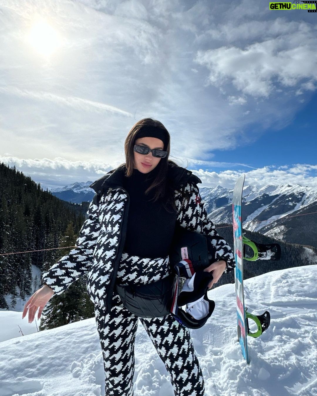 Tessa Brooks Instagram - Many perfect moments on this trip @perfectmomentsports