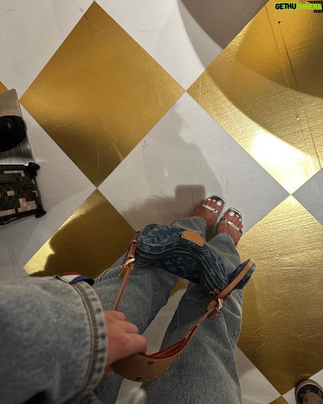 Tessa Brooks Instagram - a fun night with @louisvuitton 🫶