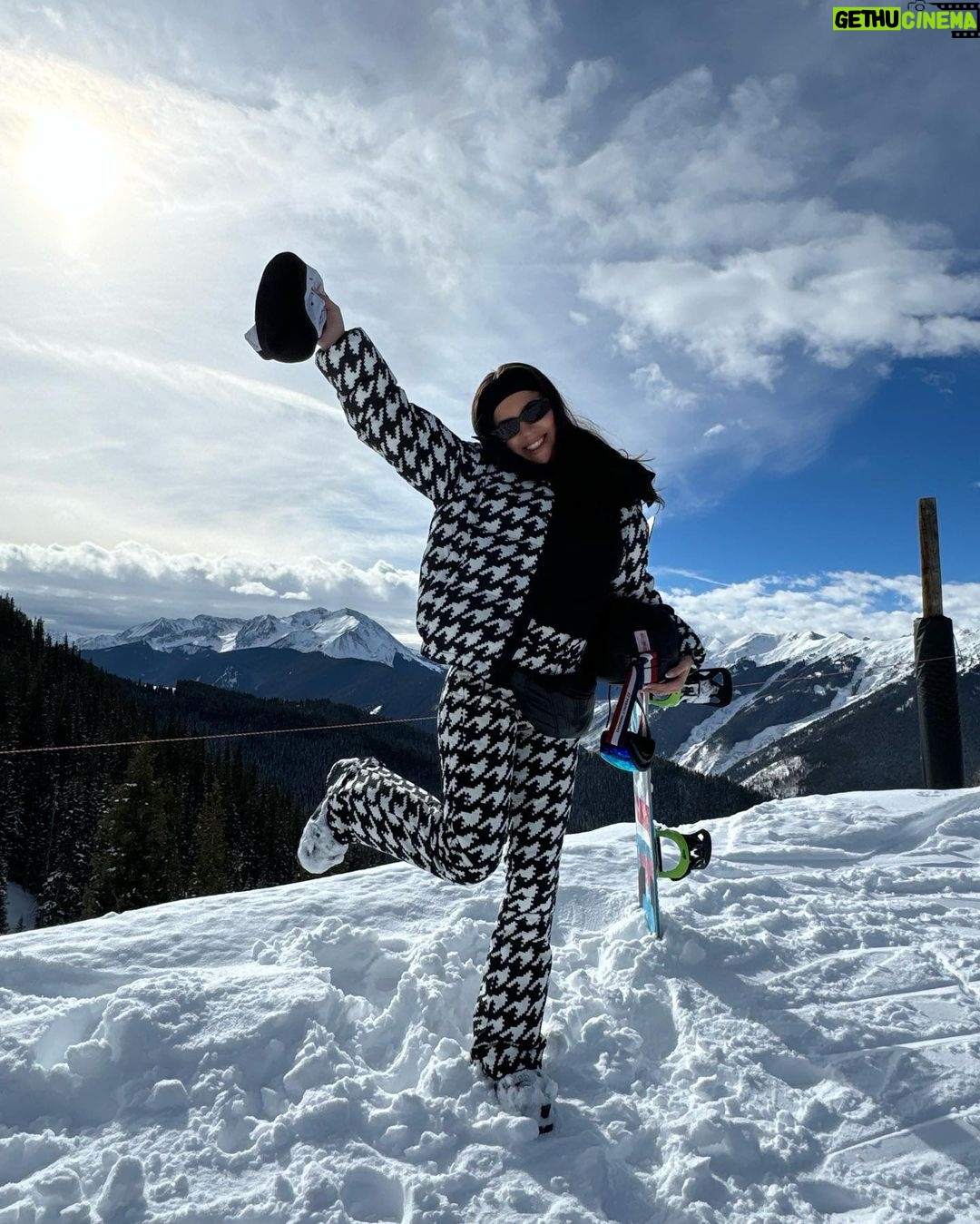 Tessa Brooks Instagram - Many perfect moments on this trip @perfectmomentsports