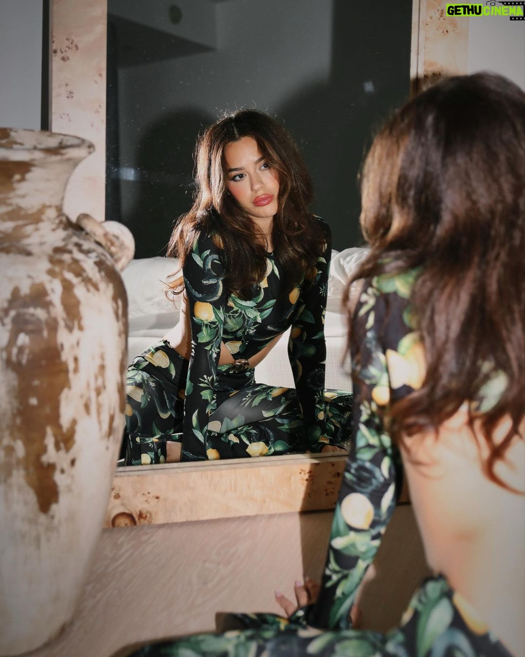 Tessa Brooks Instagram - night out in my @robertocavalli 🍋 #RobertoCavalli #RobertoCavalliWildHolidays