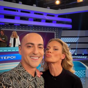 Thanasis Alevras Instagram - Τι ωραια ιδεα @zeta_makripoulia_official να μαζεψεις τους φιλους σου και να δει το Πανελληνιο αυτη την κατασταση!!!
Μπραβο!! 

Και στο σημειο αυτο θελω να θυμισω πως ο νεος ειναι ωραιος αλλα ο παλιος ειναι αλλιως!

Ρουκ Ζουκ χρονια ηθελα να παιξουμε!
Σημερα εντος εδρας!
————————————————————
@roukzouk.official 
@ant1tv 
8:00
#alltimeclassic 
@nikosmoutsinas 
@elisavet_konstantinidou_ 
@matinanikolaou 
@gdaskalos 
#οινεοτεροι 
@eugeniasamara 
@yiannis_poimenidis 
@jorgesouleiman 
@dedes_konstantinos 
@eleftheriageorgakena