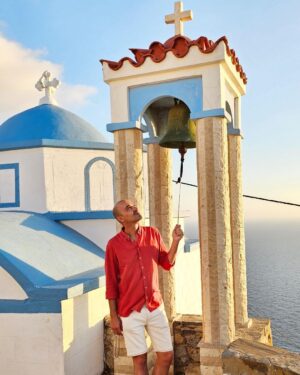 Thanasis Alevras Instagram - Ξυπνήστε ωρέ!!!
Βαράνε οι καμπάνες. Σήμερα της Παναγιάς.
Να’ χουμε υγεία, καθοδήγηση και Προστασία.

Χρόνια πολλά σε όλους κι η Παναγιά μαζί μας.
 ✨

#15αυγουστος