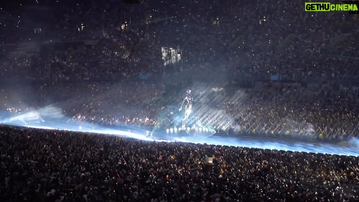 The Weeknd Instagram - a duet with 80,000 people ⚡️