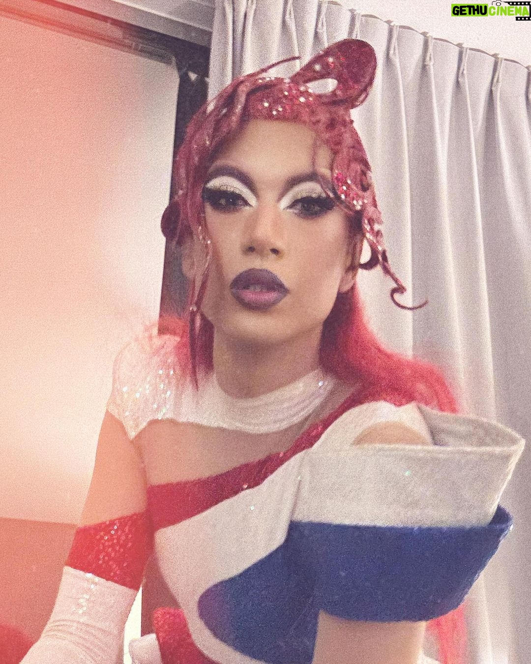 Tia Kofi Instagram - Rotter-Damn, girl 🥵 Had a gorgeous time at @ferry_rotterdam with the wonderful Dutch Queens 👑 . . . Wearing @jan_eneskey Hair @styledbyvodka Rotterdam, Netherlands