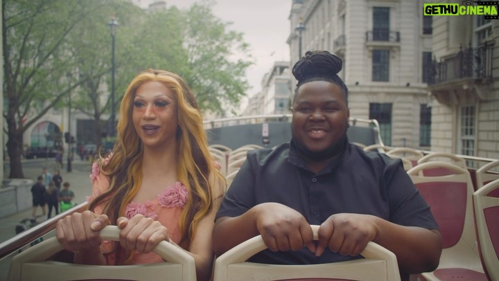 Tia Kofi Instagram - Okay y’all we’ve been sitting on a secret…👀 Take a look at when our fabulous tour guide @tiakofi took our very own @iamkylefreeman around London. 🇬🇧 Oh and stay turned for part two. 🤫☕️ #AStrangeLoopLDN