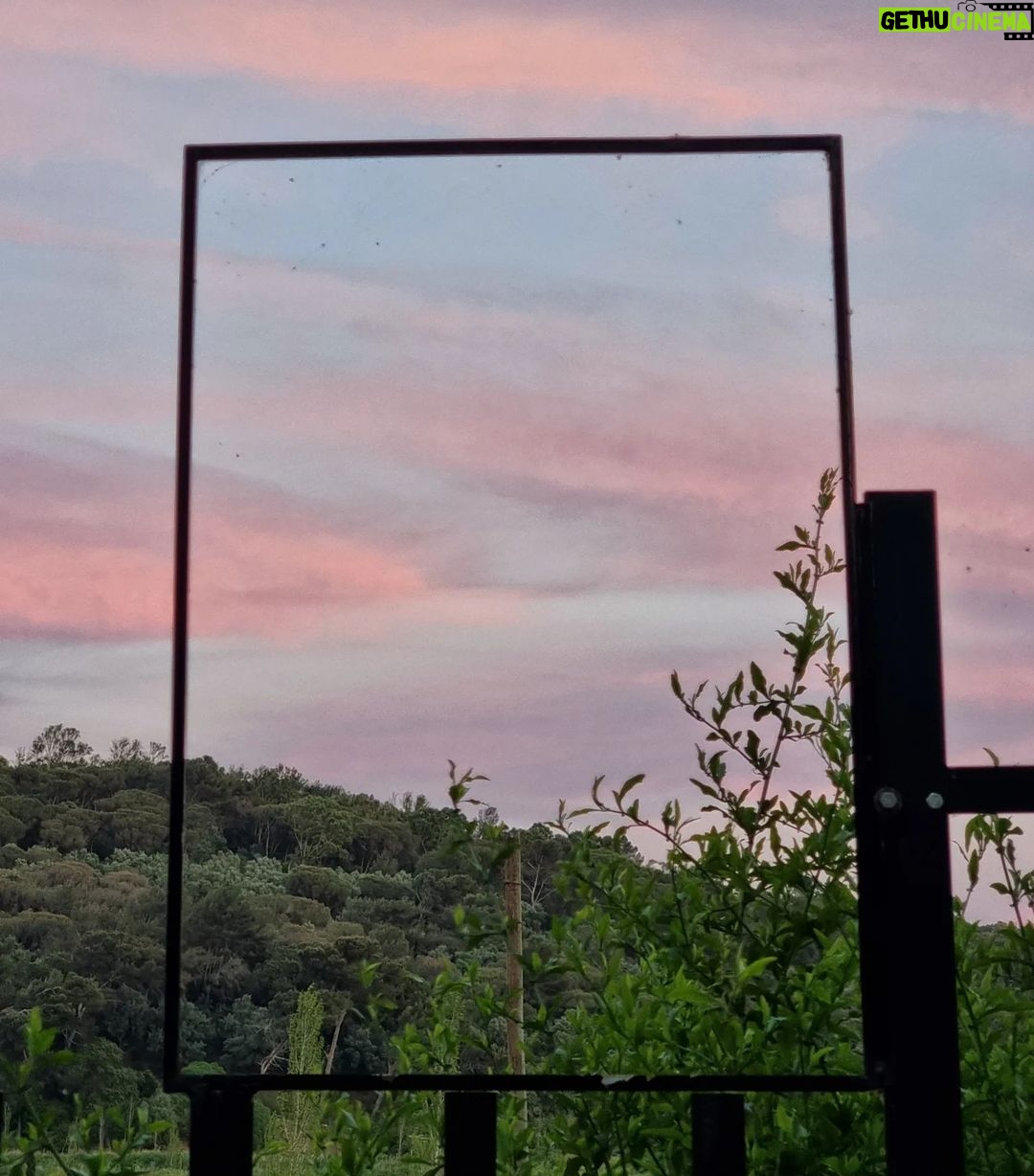 Tiago Bettencourt Instagram - Quadro de fim de tarde Lisbon, Portugal