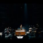 Tiago Bettencourt Instagram - Terceiro agradecimento: à minha super banda, com quem tenho a sorte de subir aos palcos por este país fora e com quem espero continuar a tocar e a crescer, durante muitos mais anos. O @joao_lencastre , @prl_b , @joao.n.bernardo e @joao.hasselberg . Quem já ouviu sabe que é a melhor banda do mundo 🔥 📸@ferreirasebas Coliseu dos Recreios