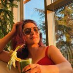 Tisca Chopra Instagram - The last sunset of 2023.. Wishing y’all joy peace, health and a head full of dreams .. #everydayslay @tajtheogresort 📸 @theevashishtlifeee Taj Theog Resort & Spa, Shimla