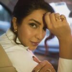 Tisca Chopra Instagram – Welcome to Paradise has the characteristic keen observation, satiric wit and delicious darkness that one has come to expect from @twinklerkhanna .. but this book is far more more adventurous and certainly more subversive .. a must read! 
I was honoured to attend a packed @tweakindia book club session last evening .. where the loveliest Twinkle and I chatted about her writing process .. (more on that later) 
Some images are from the mad traffic we found on the way to @crosswordbookstores .. 

#everydayslay 
#tweakindiabookclub
#welcometoparadise Crossword